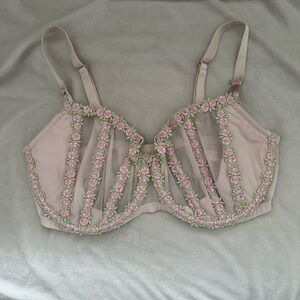 Victoria’s Secret bra